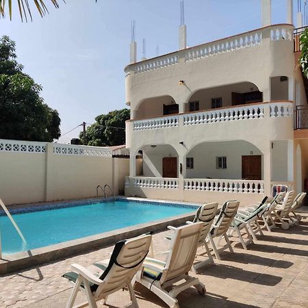 Dabo House Otel Brufut Dış mekan fotoğraf