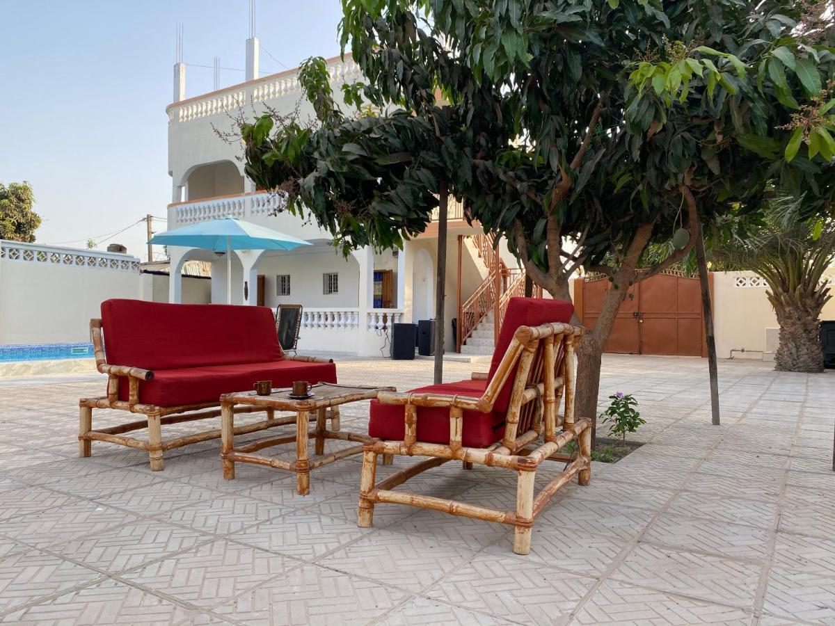 Dabo House Otel Brufut Dış mekan fotoğraf