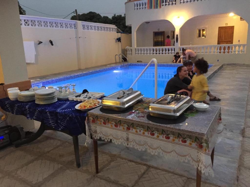 Dabo House Otel Brufut Dış mekan fotoğraf