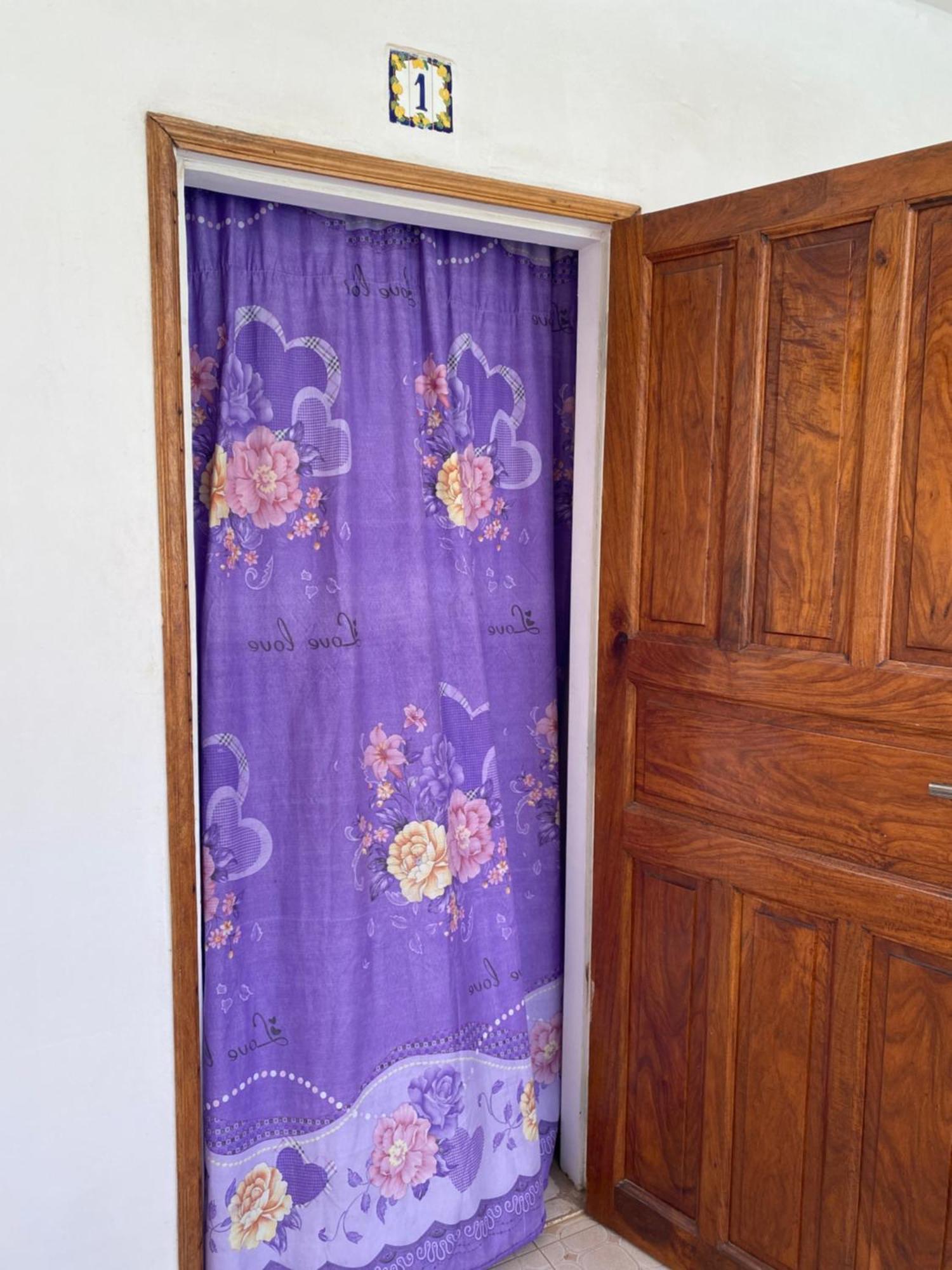 Dabo House Otel Brufut Dış mekan fotoğraf