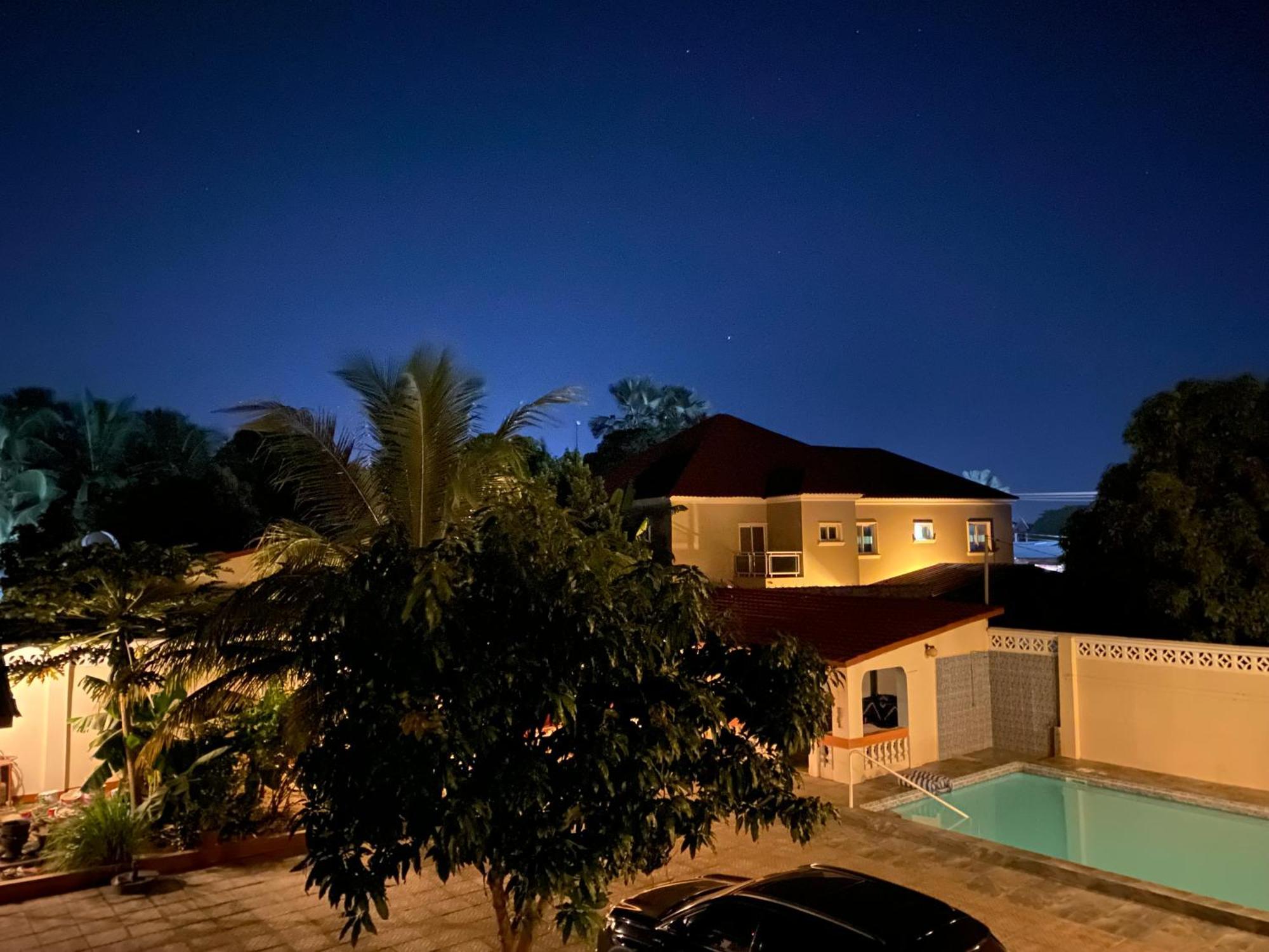 Dabo House Otel Brufut Dış mekan fotoğraf