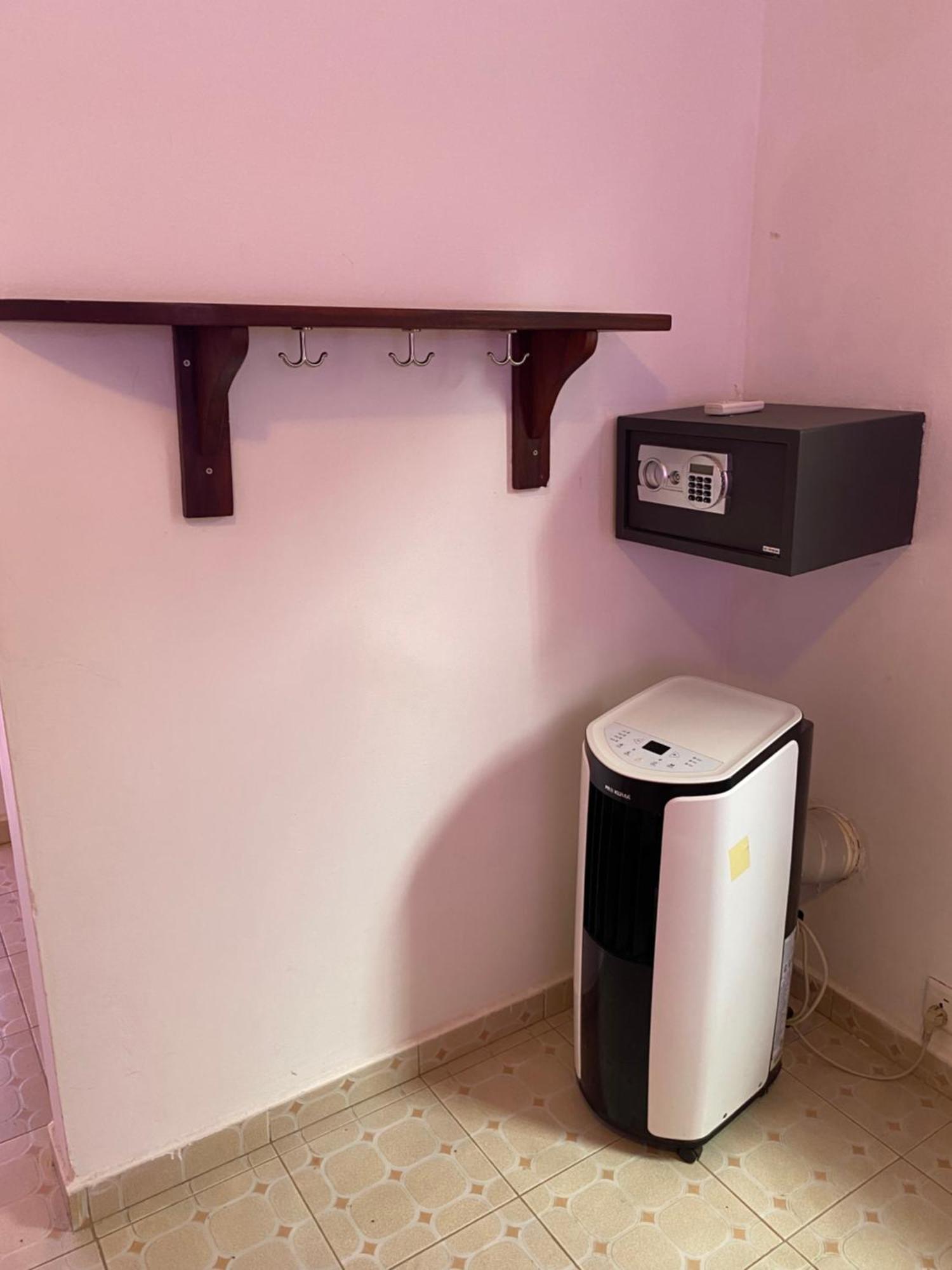 Dabo House Otel Brufut Dış mekan fotoğraf
