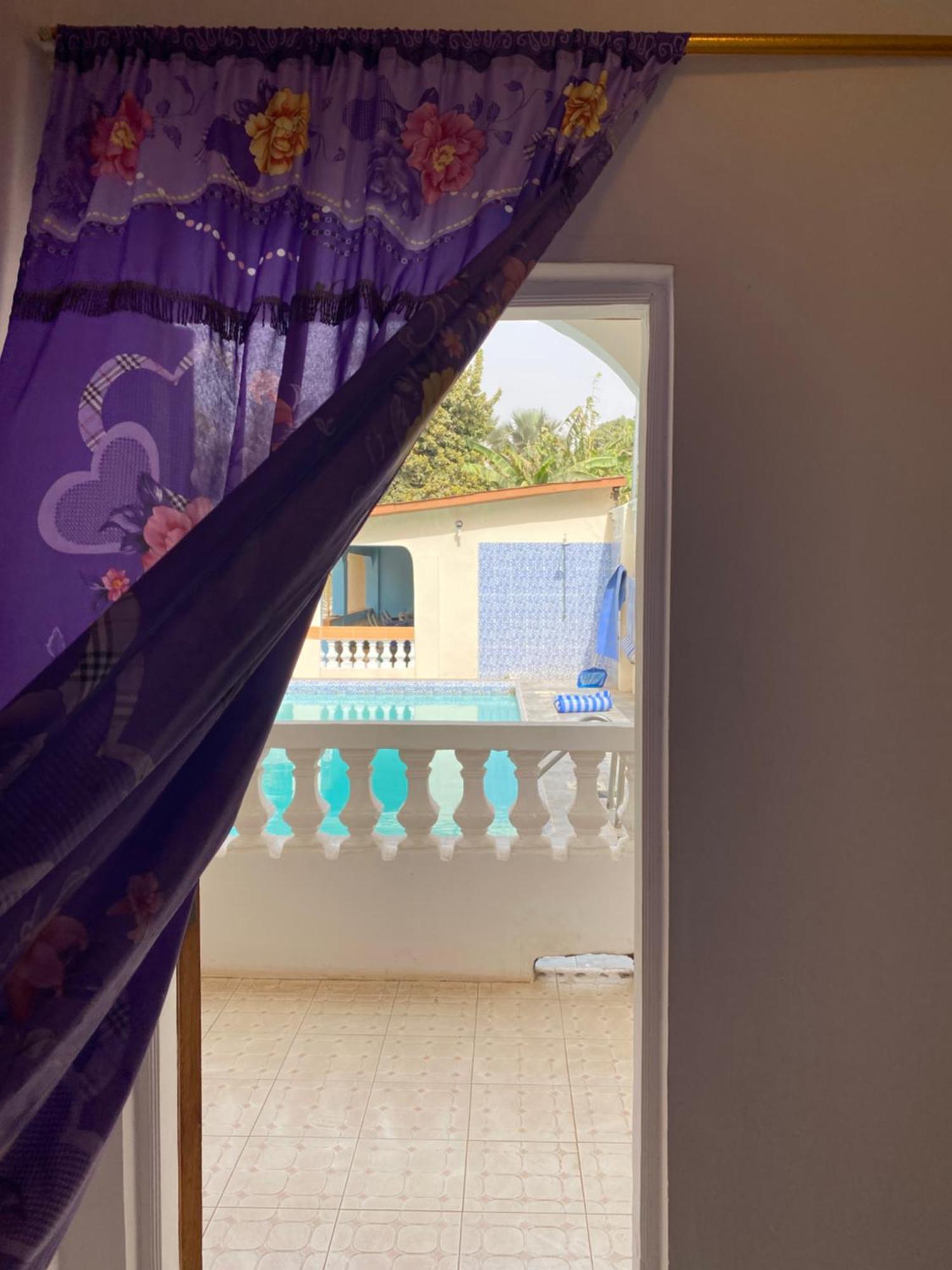 Dabo House Otel Brufut Dış mekan fotoğraf