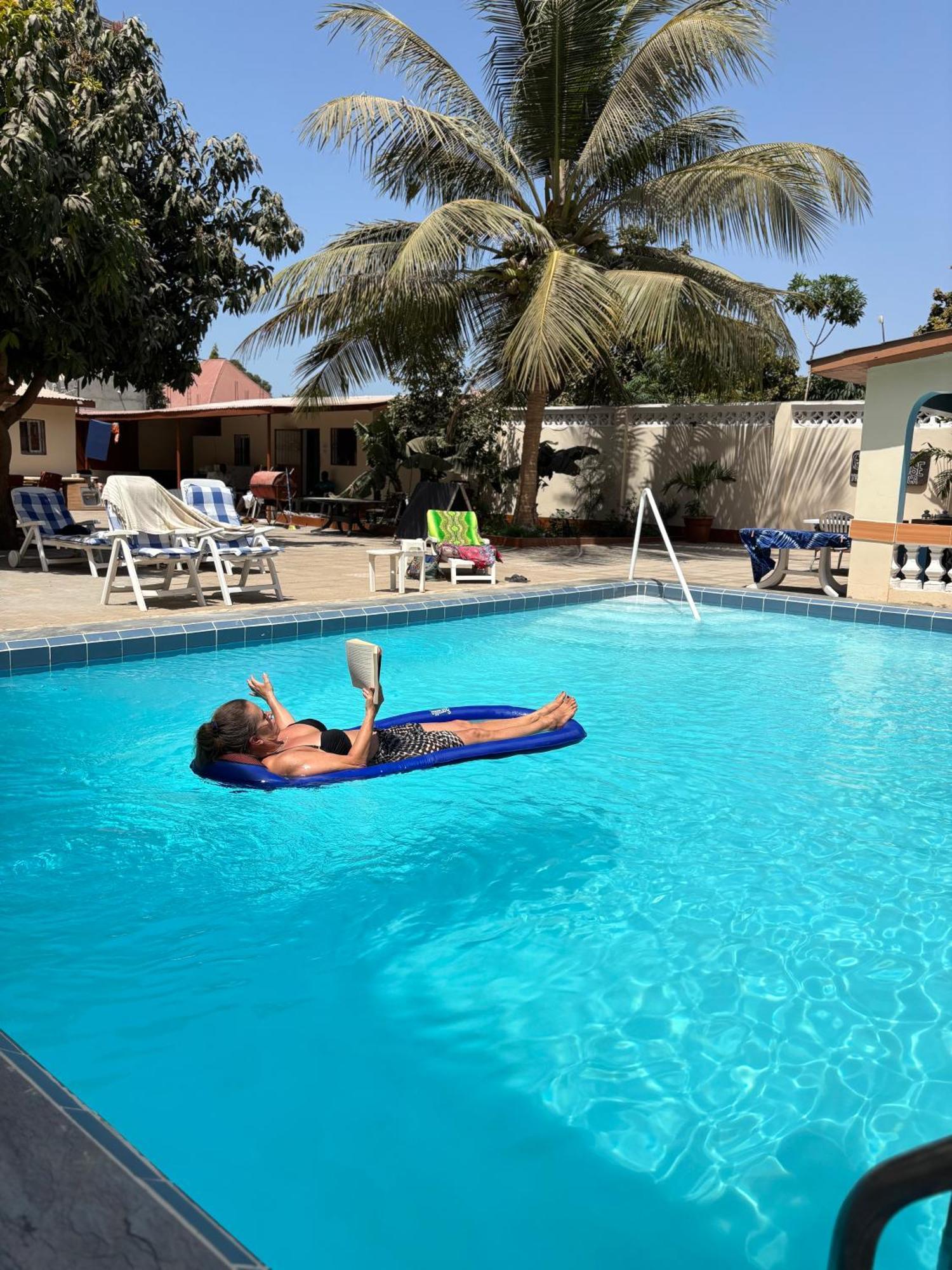 Dabo House Otel Brufut Dış mekan fotoğraf