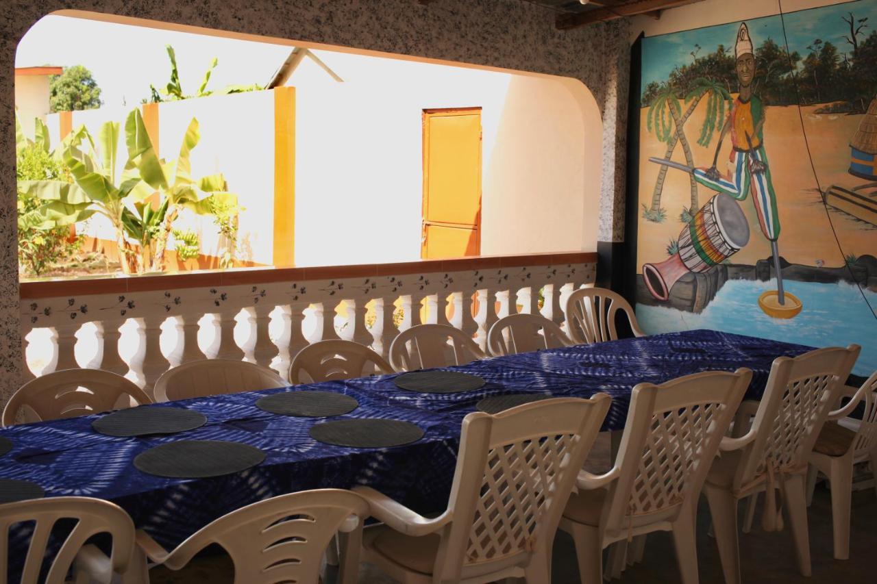 Dabo House Otel Brufut Dış mekan fotoğraf